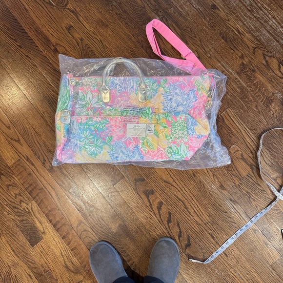 Lilly Pulitzer Colorful Floral Weekender Bag - Picture 4 of 5